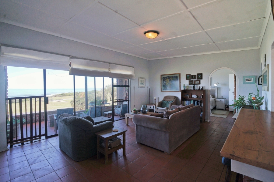 3 Bedroom Property for Sale in Winterstrand Eastern Cape